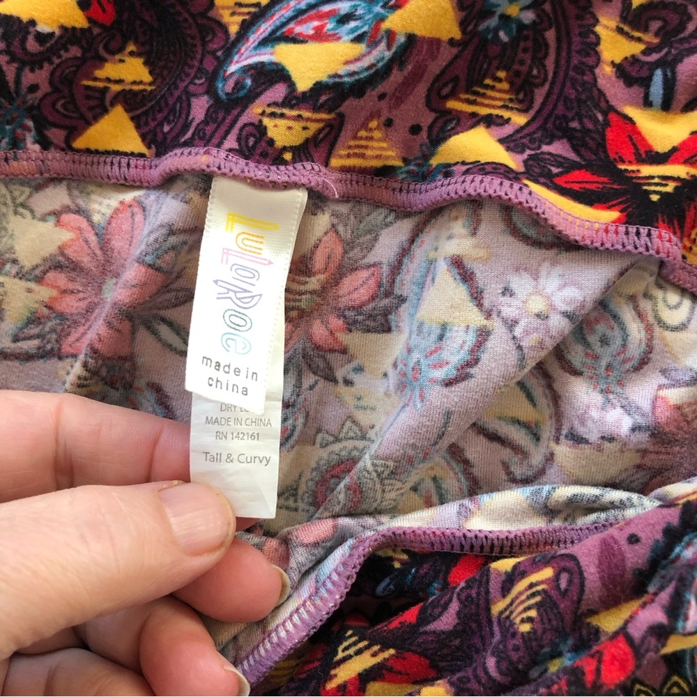 Multi-Patterned LuLaRoe Leggings - Picture 4 of 4